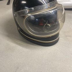 Motorcycle helmet
