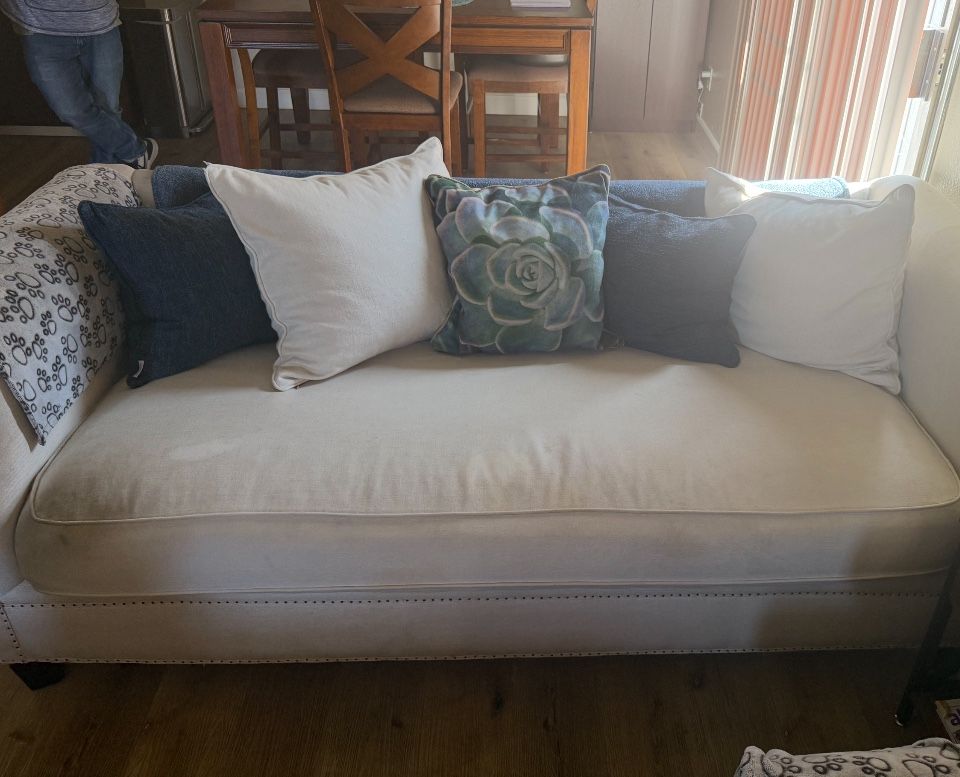 FREE Sofa