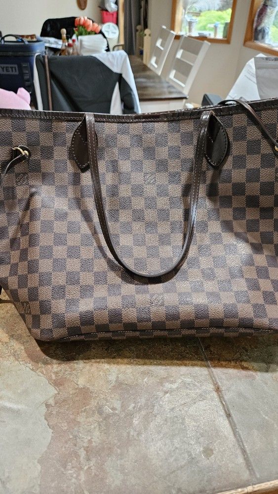 Louis Vuitton Never Full Medium