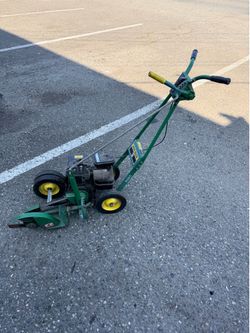 John Deere Edger - Gas Powered