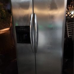 Side By Side Refrigerator 