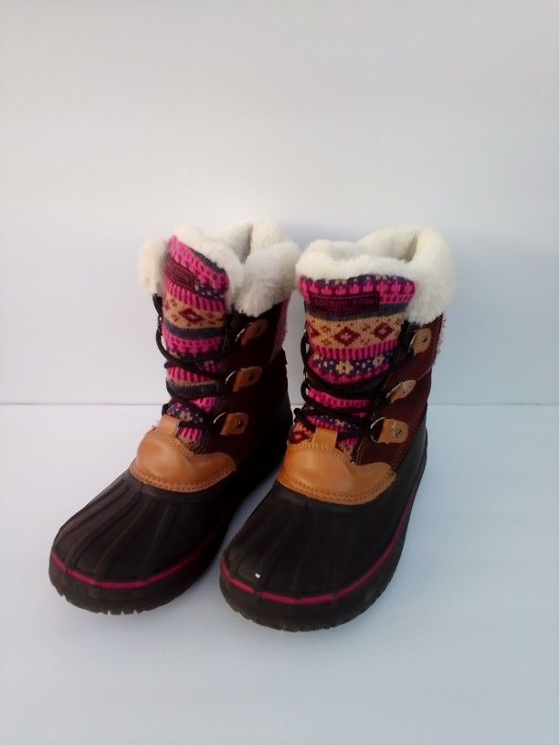 London Fog Big Kid Girl Fair Isle Print Faux Fur Winter Boots US 4 Pink Purple.

Nice pre owned condition. May have normal signs of wear. Please see p