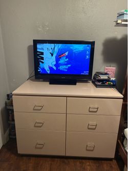 Spacious 6 Drawer Dresser