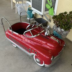 Metal 1950's Style Childrens Red Fire Fighter Comet Pedal Car -with car cover
