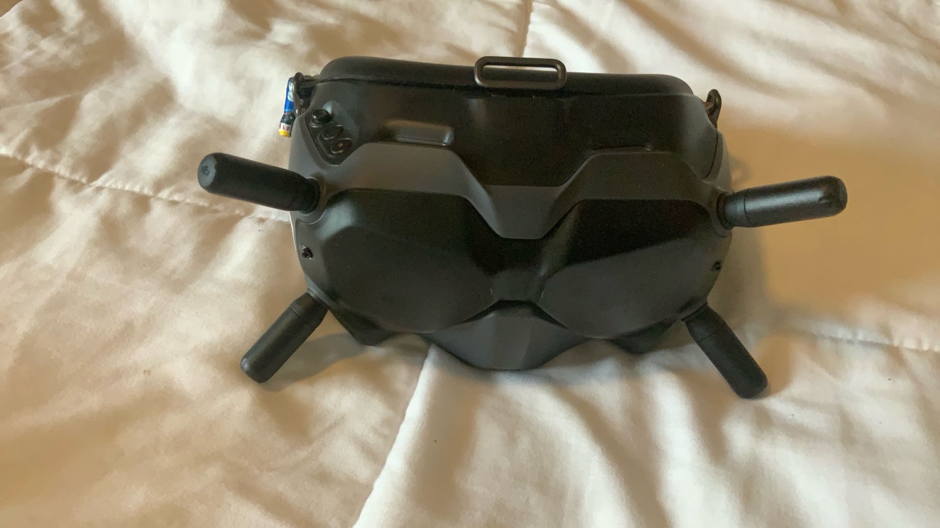 DJI fPV Goggles v2 Used In Mint Condition With Custom Strap And Battery Pack 