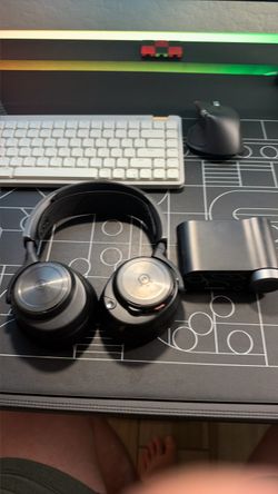 Steelseries Arctis Nova Pro Wireless Gaming Headset- XBOX and PC