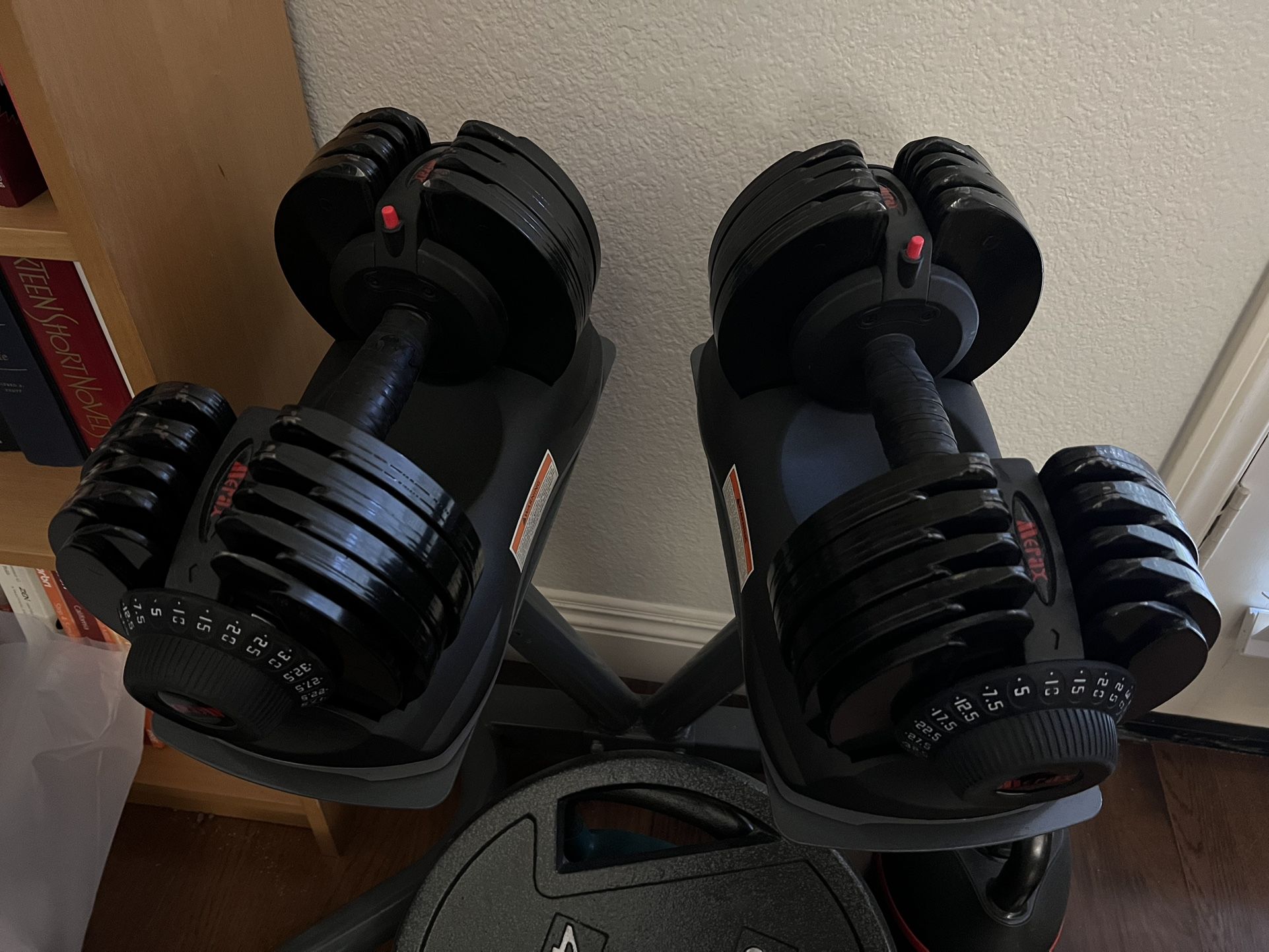 Merax 71.5lb adjustable dumbbell set with stand