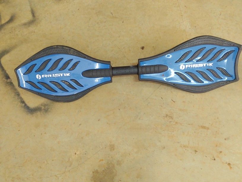 Original. Razor Ripstik Ripstick Caster Skate Board Blue