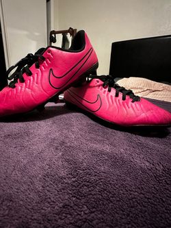 Pink Nike soccer cleats size 5y