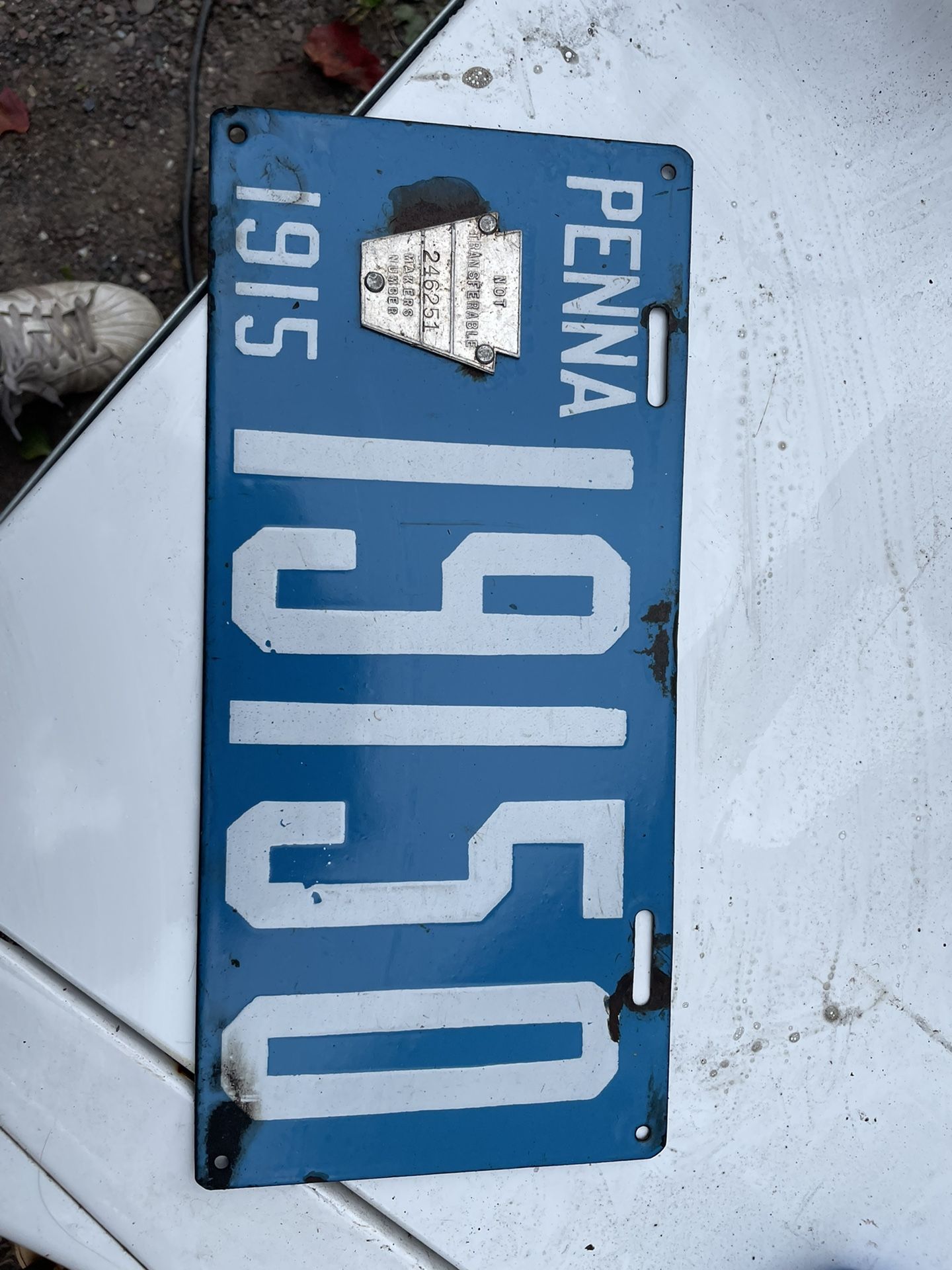 Porcelain License Plate Woth Keystone Tag