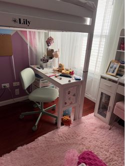 Loft bed- twin