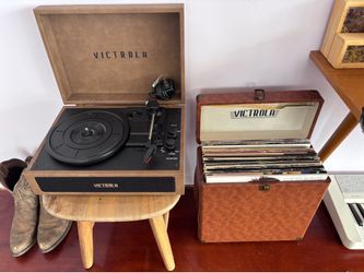 Victrola Record Player + 25 Records