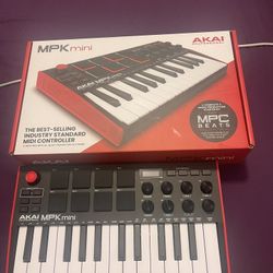Akai MPK Mini Piano