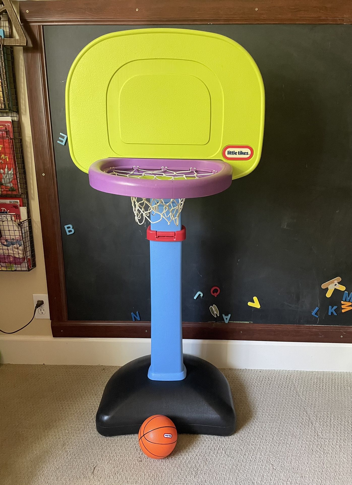 Little Tikes Adjustable Height Basketball Hoop Set