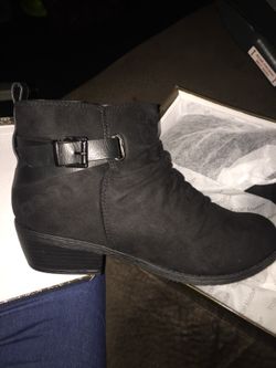 Black boots new