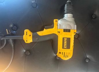DEWALT VSR HEAVY DTY DRILL 10 AMP
