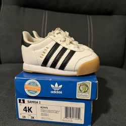 Adidas Sneakers 