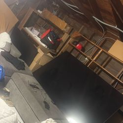 3 Hd Tvs ( Screen Broken) 