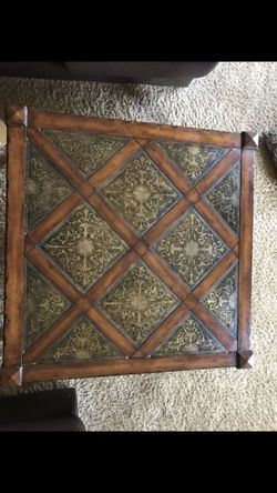 Gorgeous coffee table - Stunning piece!