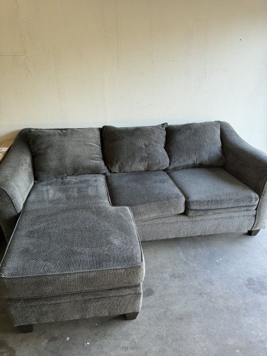 Three Seater Couch With Chase