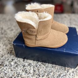 Ugg Boots 8c