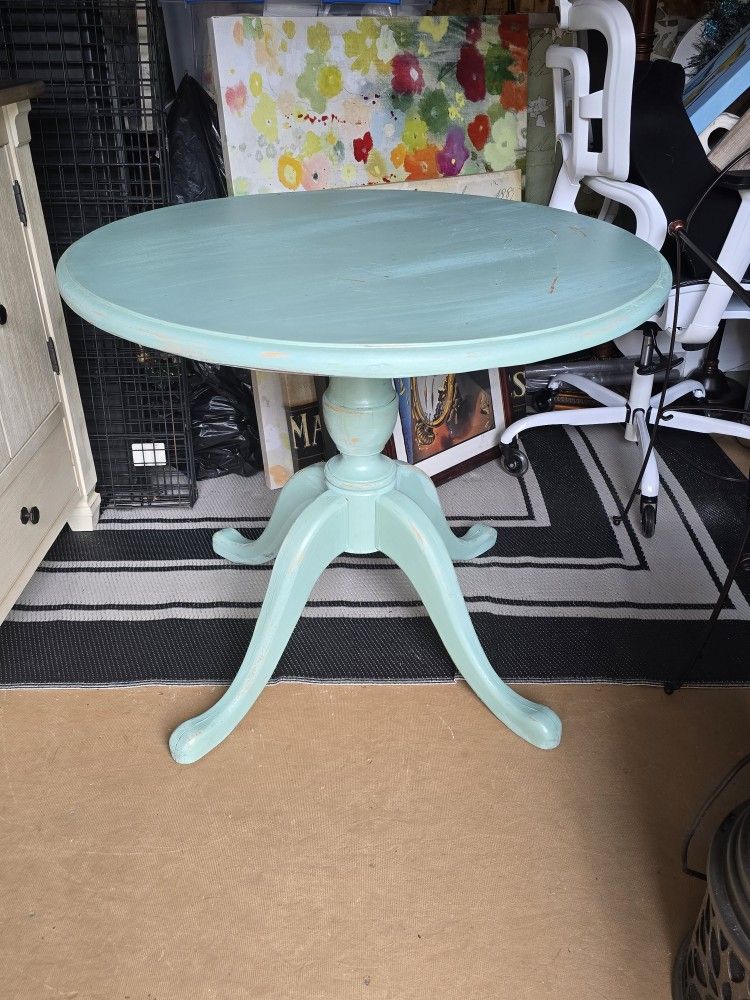 Round Wood Dining Table