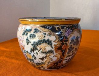3" x 4" Chinese Satsuma Flower Pot  Style, Handpainted Planter Vase,Signed