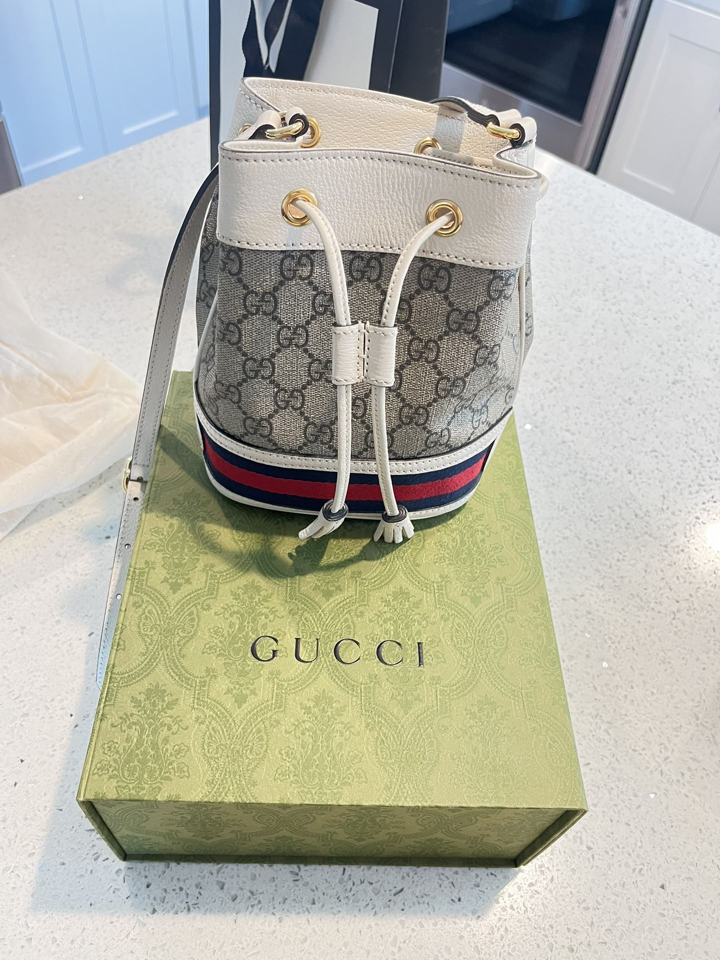 Gucci GG Bucket Bag – Authentic w/ Box & Dust Bag