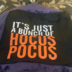Sweatshirt -med Black Hucus Pocus  $10