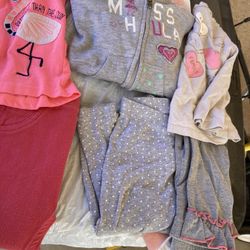 Girls 4 0utfits Size 2t 24 Months $5.99