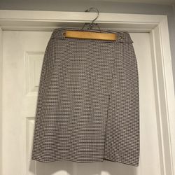 Houndstooth Skirt Size 6 (Red, Gold, Black, Navy)