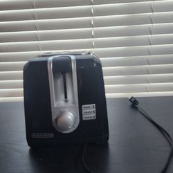 BLACK+DECKER 2-Slice Toaster