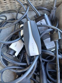 Tesla car charger and tersopa