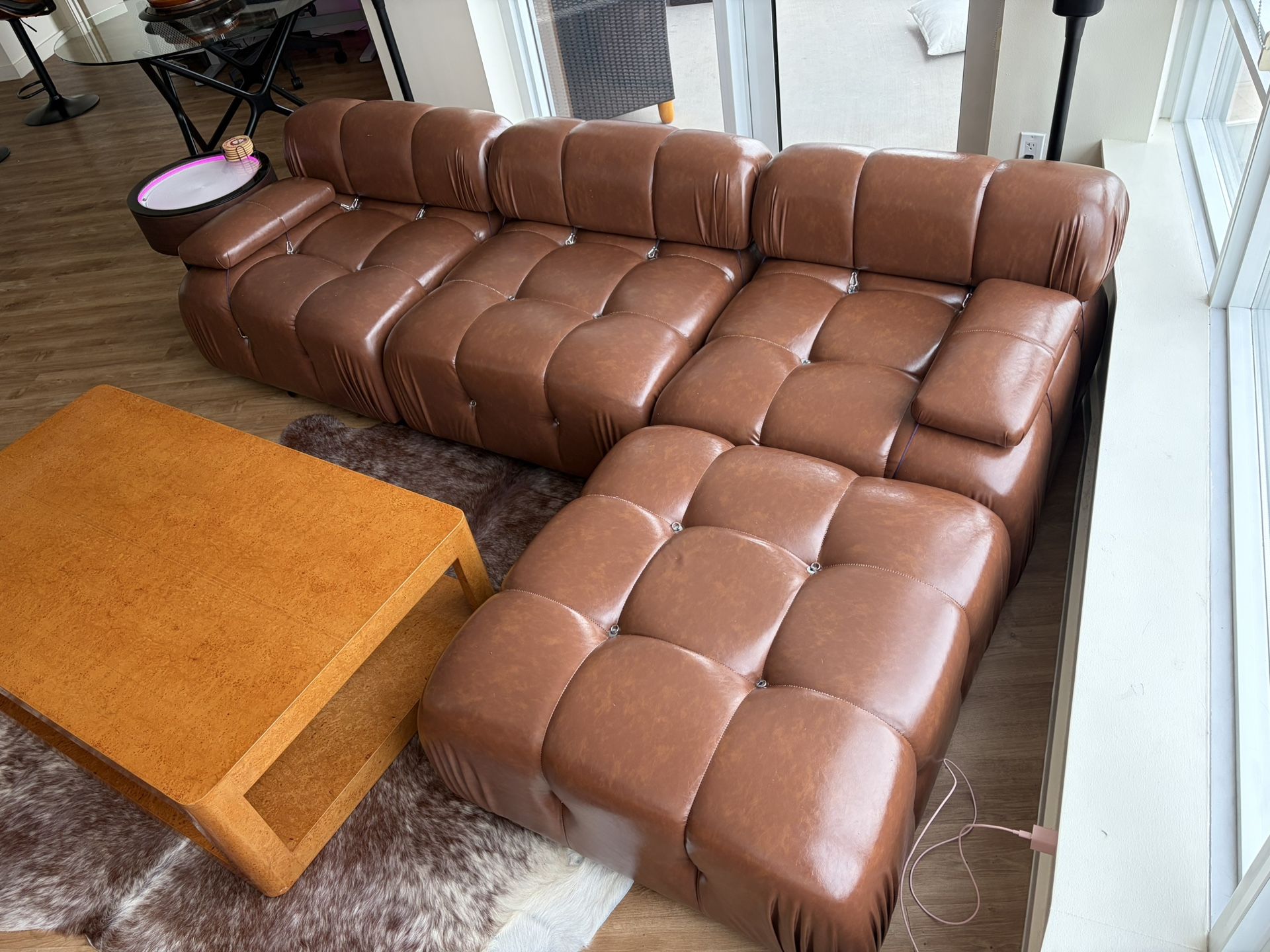 brown leather bellini sofa