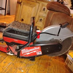 The Milwaukee MX FUEL™ 14-inch cut-off sawThe Milwaukee MX FUEL™ 14-inch cut-off sawa powerful, cordless alternative to gas-powered cut-off saws, desi