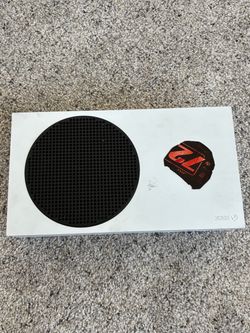 2 XBOXs