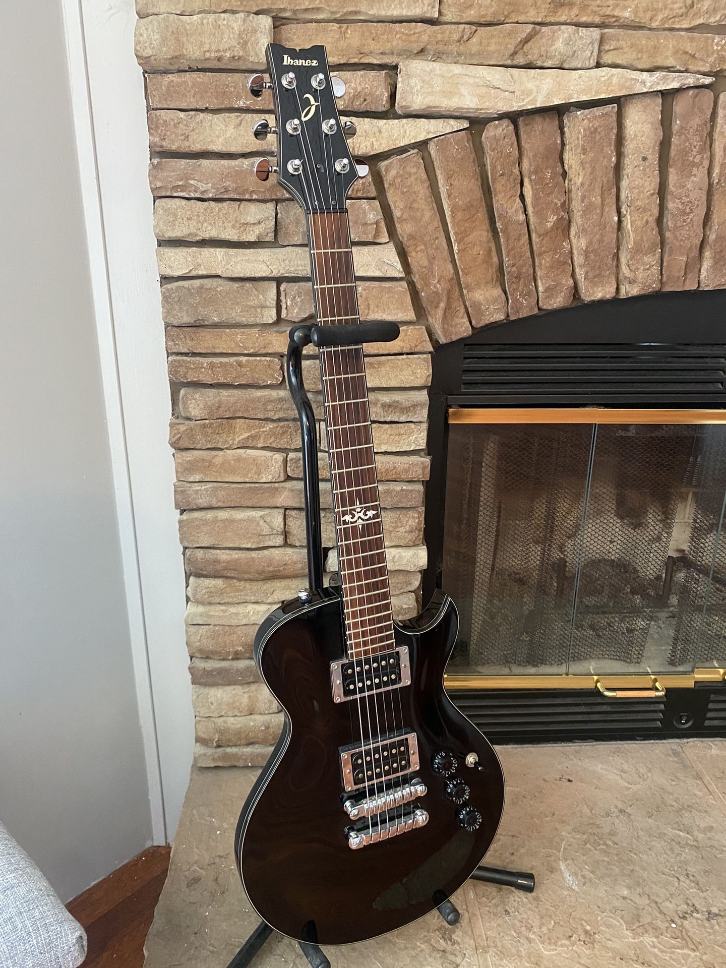 Black Ibanez Electric Art 100. 2010