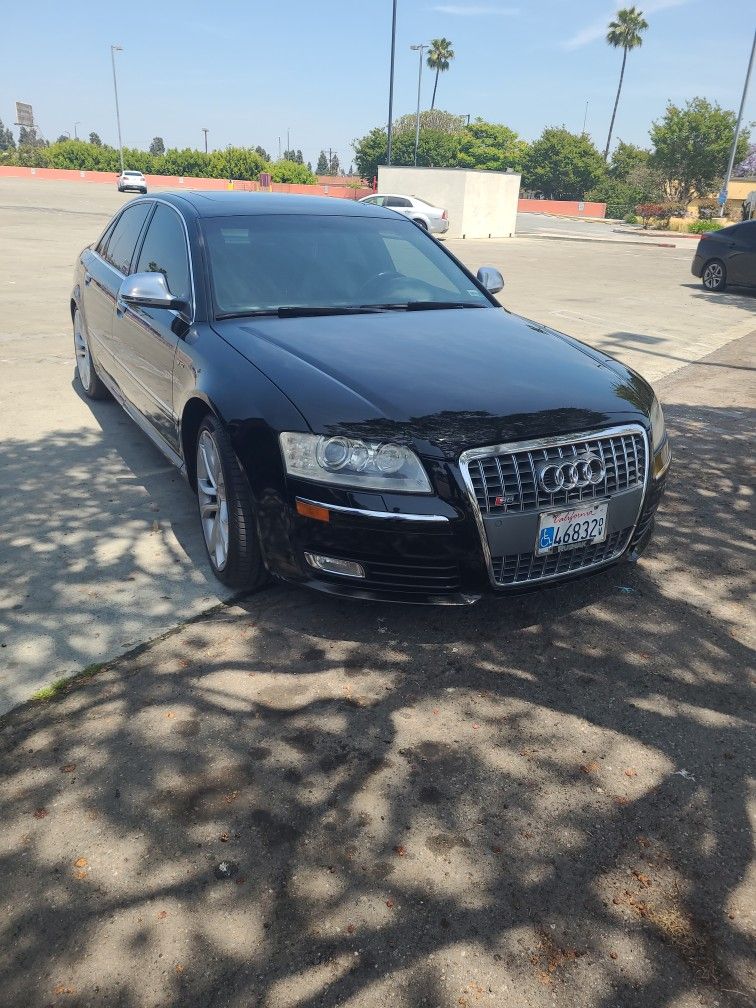 2008 Audi S8