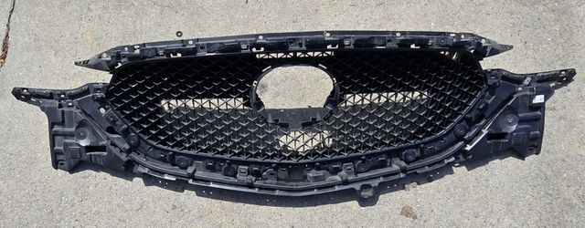2017 2018 2019 2020 2021 MAZDA CX5 FRONT BUMPER GRILLE W/O EMBLEM
