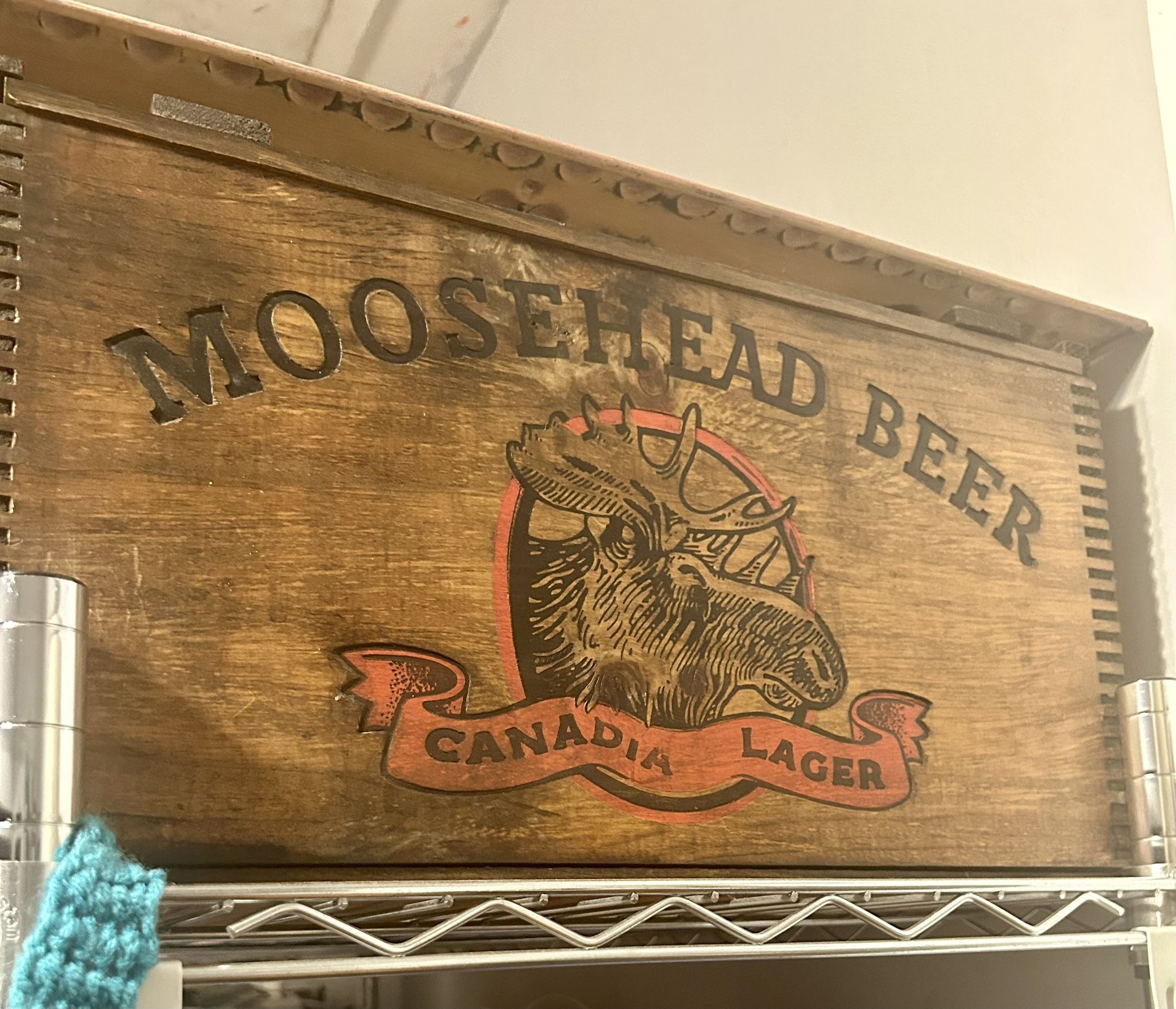 Moosehead Beer Wooden Crate, Good Condition, No Damage.