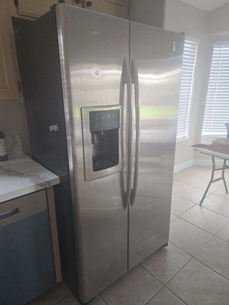 GE Stainless Steel Refrigerator
