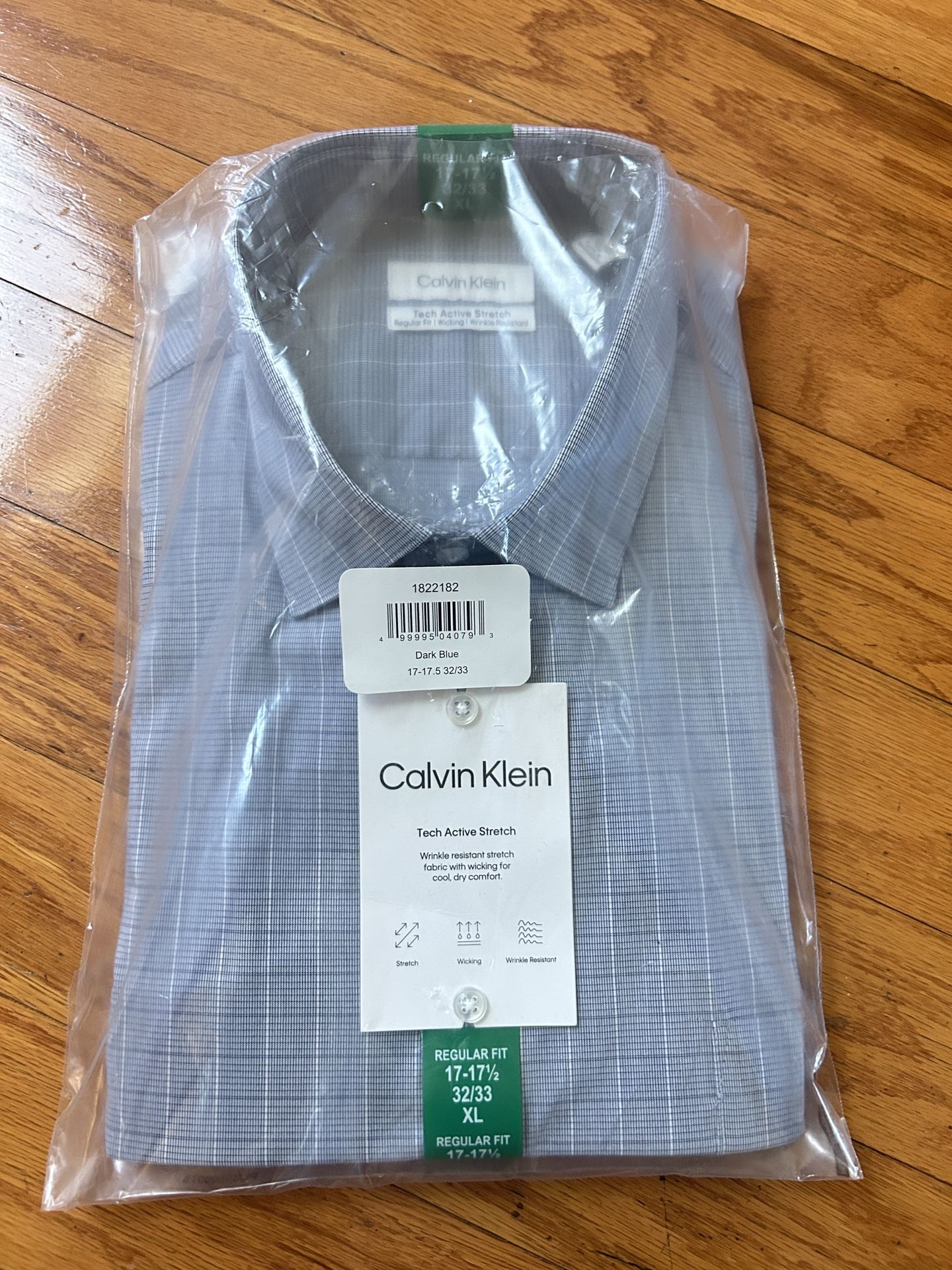 NWT Calvin Klein Men’s Performance Dress Shirt Dark Blue Size XL 17-17 1/2 32/33