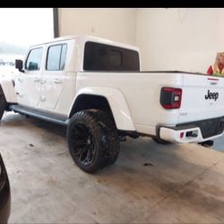 Jeep Gladiator Parts Only 