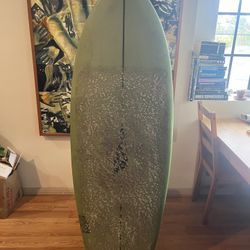 SOLID Twin Fin / Fish Surfboard