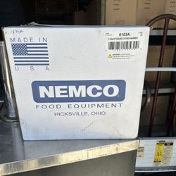 NEMCO 6103A 11 Quart Round Cooker/Warmer