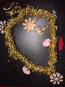 New Princess Charm Bracelet Hearts Tiara Pink Flowers Gold Tone Stretch Chain Great Gift BN77