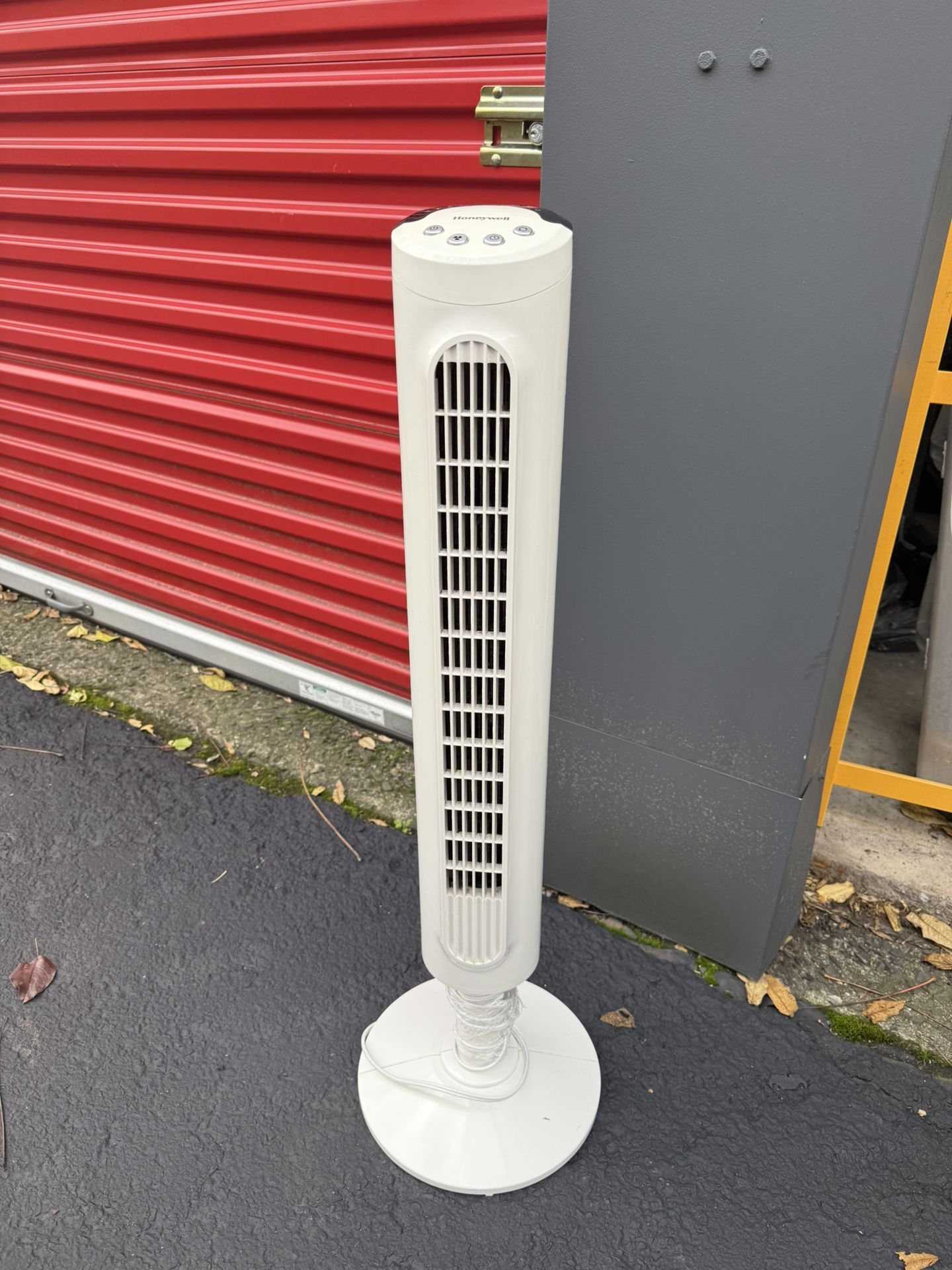 🌀 Honeywell Tower Fan – 3-Speed Oscillating – (Westfield, NJ)