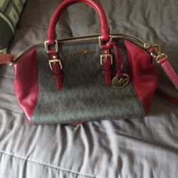 Small Micheal Kors Cross Body Purse