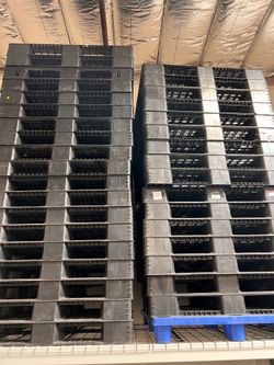 Pallets 44’’x44’’