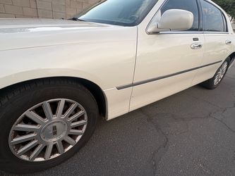 2003 Lincoln Town Car